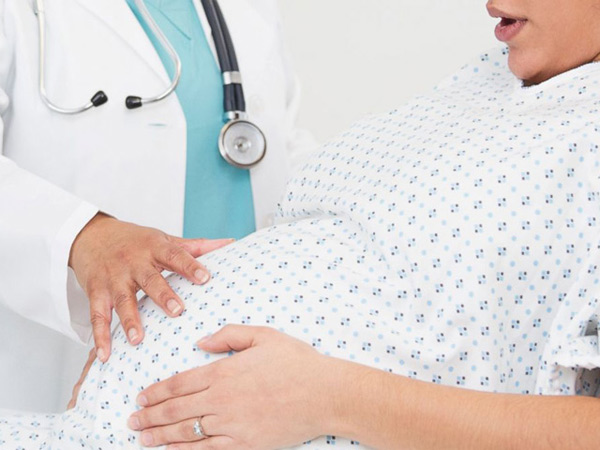Phụ nữ bị sa trực tràng khi mang thai có ảnh hưởng gì không?