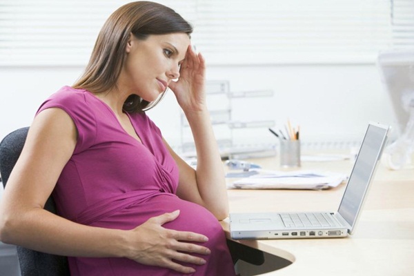 Phụ nữ bị trĩ hỗn hợp khi mang thai có ảnh hưởng gì không?